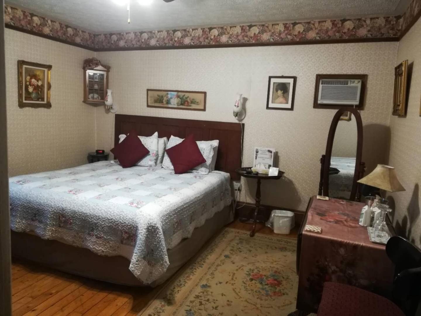 Colonial Charm Inn Bed&Breakfast Charlottetown Exterior foto